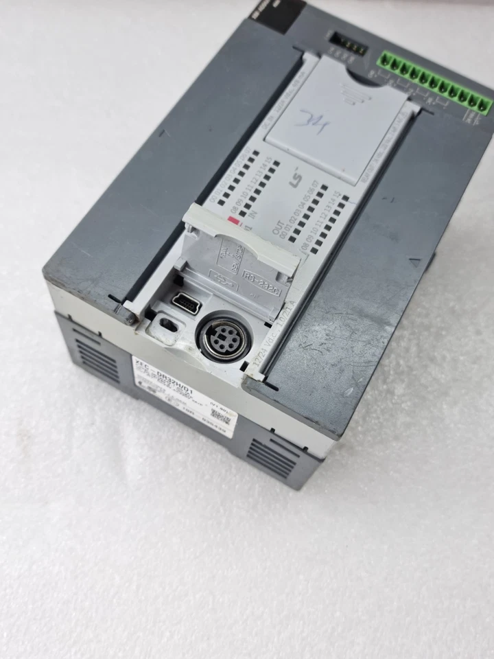 LS XGB XEC-DR32H/D1 CPU WITH XBF-AD04A A/D CONVERTER (USED)